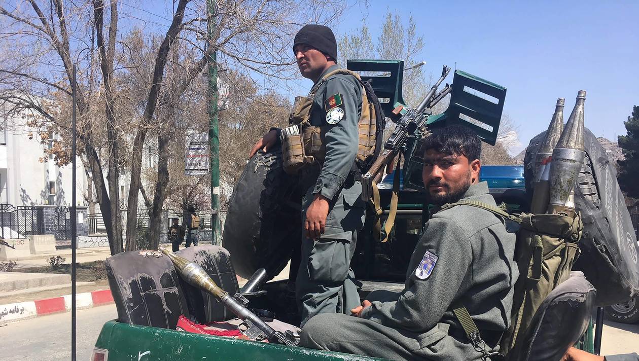 26 morts dans un attentat suicide à Kaboul (Afghanistan)