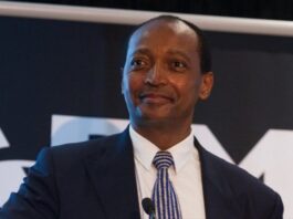 Foot: Le Sud-africain Patrice Motsepe élu président de la CAF